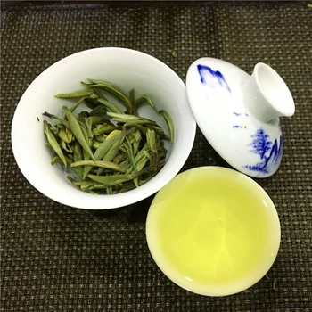 2020 6A Chinese High Quality White Tea Bai Hao Yin Zhen White Tea Natural Organic Silver Needle Tea Green Food
2020 6A Chinese High Quality White Tea Bai Hao Yin Zhen White Tea Natural Organic Silver Needle Tea Green Food