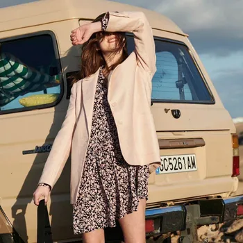 2020 New Spring Summer Fashion Temperament Leisure Time Easy Flax A Button Tailored Collar Versatile Suit Loose Coat
2020 New Spring Summer Fashion Temperament Leisure Time Easy Flax A Button Tailored Collar Versatile Suit Loose Coat