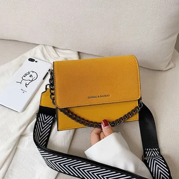 Women's Bag Autumn and Winter New Fashion Simple Broadband Messenger Bag Portable Small Bag 
Women's Bag Autumn and Winter New Fashion Simple Broadband Messenger Bag Portable Small Bag