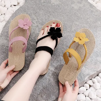 2020 Women Straw Weaving Flats Slippers Women's Flower Flip Flops Female Flat Heel Korean Wave Outside Beach Shoes Toe Clamping
2020 Women Straw Weaving Flats Slippers Women's Flower Flip Flops Female Flat Heel Korean Wave Outside Beach Shoes Toe Clamping
