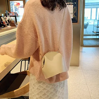 Leather Crossbody Bags Women Large-capacity Solid Fashion Bucket Bags Chain Shopping Clip Shoulder Messenger Handbag
Leather Crossbody Bags Women Large-capacity Solid Fashion Bucket Bags Chain Shopping Clip Shoulder Messenger Handbag