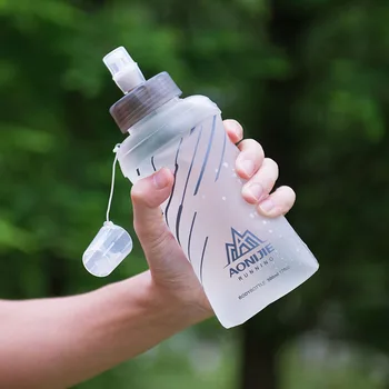 AONIJIE TPU Sports Soft Water Bottle Plastic Water Cup Collapsible Running Kettle Dustproof Cover Matte White 500ML 
AONIJIE TPU Sports Soft Water Bottle Plastic Water Cup Collapsible Running Kettle Dustproof Cover Matte White 500ML