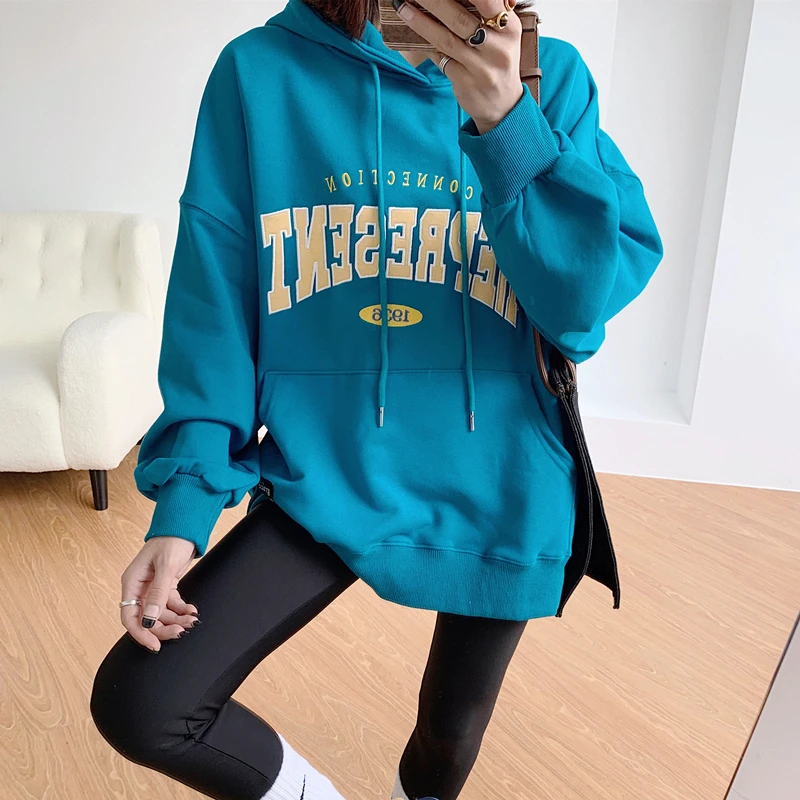 autumn period and the new cap fleece female embroidery letters oversize loose languid is lazy wind coat
autumn period and the new cap fleece female embroidery letters oversize loose languid is lazy wind coat
