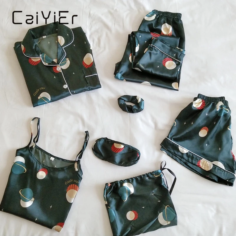 CAIYIER 7PCS Star Print Women Pajamas Set Silk Stain Spring Autumn Winter Sexy Sling Lingerie Robe Shorts Nightwear Homewear
CAIYIER 7PCS Star Print Women Pajamas Set Silk Stain Spring Autumn Winter Sexy Sling Lingerie Robe Shorts Nightwear Homewear