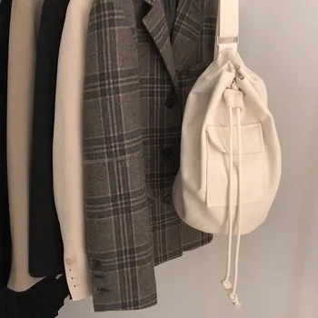 2020 new pocket canvas drawstring bucket bag women's shoulder messenger bag student large capacity female bag
2020 new pocket canvas drawstring bucket bag women's shoulder messenger bag student large capacity female bag