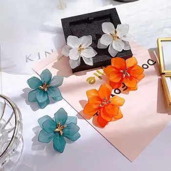 2019 New Design Exaggerated Resin Flower Women earrings Sweet little personality petals metal Drop earrings E3313
2019 New Design Exaggerated Resin Flower Women earrings Sweet little personality petals metal Drop earrings E3313
