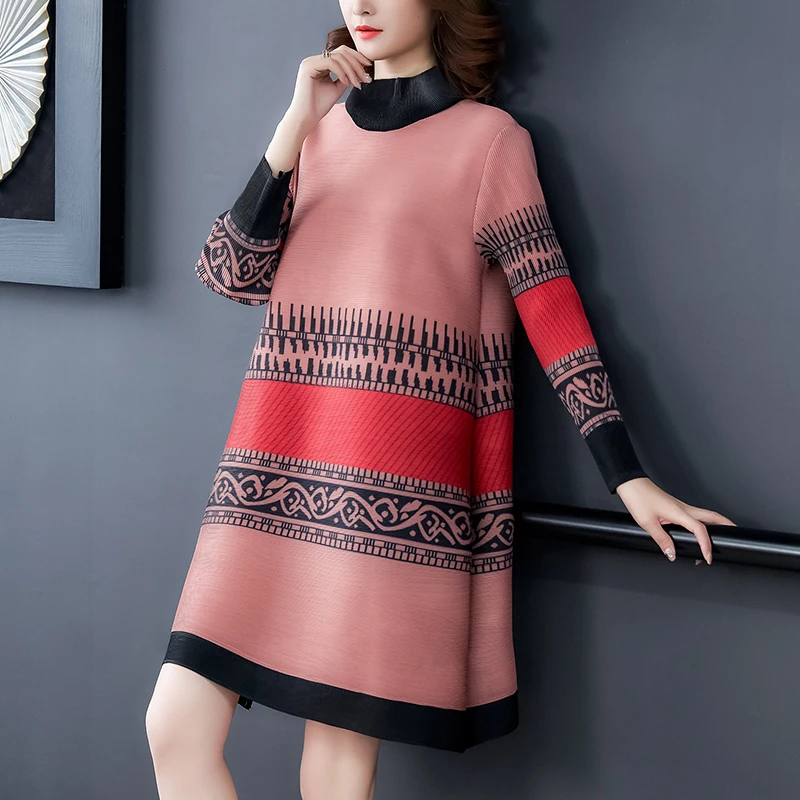 2021 New One Piece Long-Sleeved Vintage Print Loose Summer Spring Mini Pleats Dress Female Stitching Retro Sexy Party Dresses
2021 New One Piece Long-Sleeved Vintage Print Loose Summer Spring Mini Pleats Dress Female Stitching Retro Sexy Party Dresses