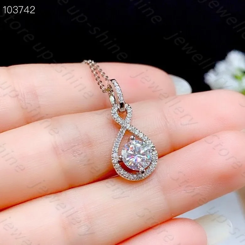 Ожерелье женское из серебра 925 пробы, платины, 1 карат, 6,5*6,5 мм, 45 см, кулон, подарок на день рождения для девушки
Ожерелье женское из серебра 925 пробы, платины, 1 карат, 6,5*6,5 мм, 45 см, кулон, подарок на день рождения для девушки