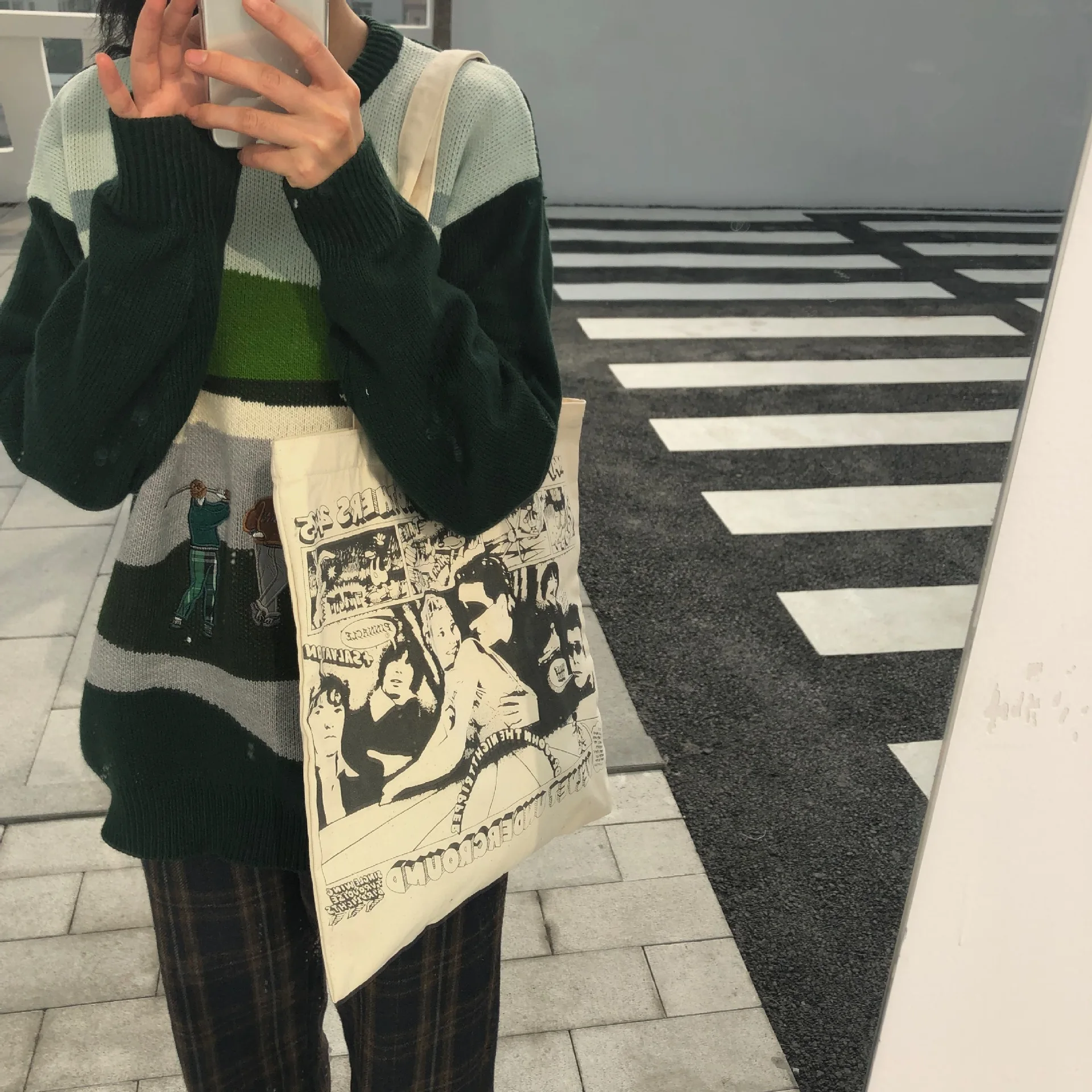 Japan Cartoon Tokyo Street Canvas Tote Bag Black Shopper with Anime Zipper Eco Shopping Bag Large Shoulder Handbag for Women Men
Japan Cartoon Tokyo Street Canvas Tote Bag Black Shopper with Anime Zipper Eco Shopping Bag Large Shoulder Handbag for Women Men