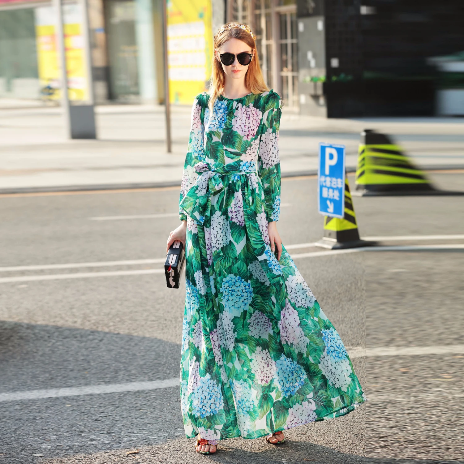 Hydrangea Floral Fall Dress Long Sleeve Green Leaves Flower Print Diamond Buttons Ankle-length Pleated Chiffon Dresses Plus Size
Hydrangea Floral Fall Dress Long Sleeve Green Leaves Flower Print Diamond Buttons Ankle-length Pleated Chiffon Dresses Plus Size