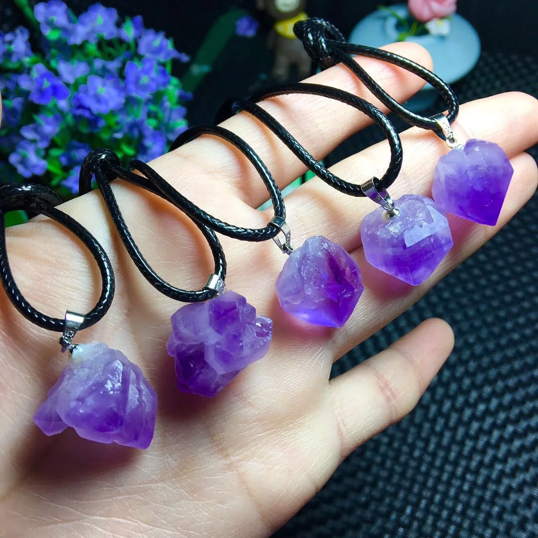 Natural Blue Amethyst Pendant Amethyst Necklace Purple Crystal Necklace Beautiful Gift for Men and Women 
Natural Blue Amethyst Pendant Amethyst Necklace Purple Crystal Necklace Beautiful Gift for Men and Women