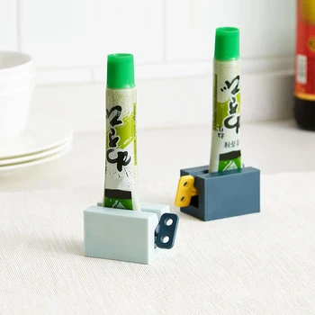 Rolling Toothpaste Tube Toothpaste Squeezer Toothpaste Dispenser Easy Portable Toothpaste Holder Stand Bathroom Accessories Sets
Rolling Toothpaste Tube Toothpaste Squeezer Toothpaste Dispenser Easy Portable Toothpaste Holder Stand Bathroom Accessories Sets
