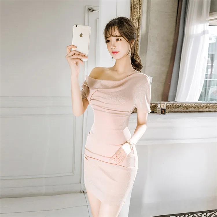 2017 Summer New Style Debutante Elegant Horizontal Neck off-Shoulder Formal Dress Pleated Slimming Sheath Dress Women's Fashion
2017 Summer New Style Debutante Elegant Horizontal Neck off-Shoulder Formal Dress Pleated Slimming Sheath Dress Women's Fashion