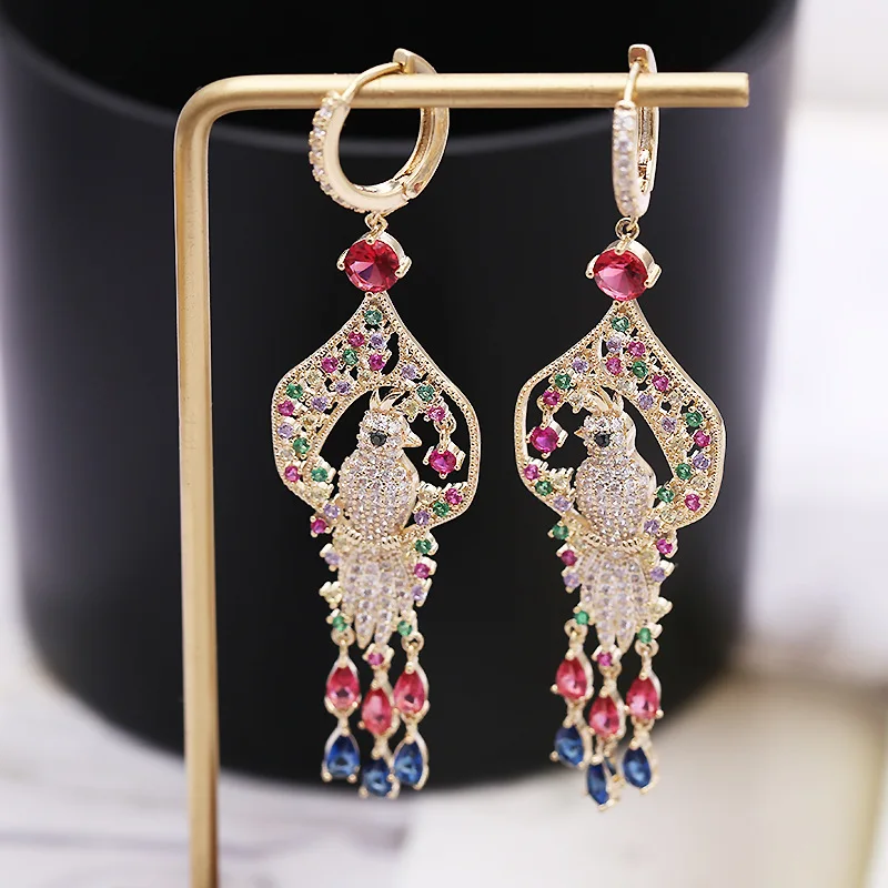 SWOUR New Fashion Jewelry Cubic Zirconia Colorful Crystal Long Tassel Phoenix Bird Round Huggie Hoop Earrings Femme Bijoux S551
SWOUR New Fashion Jewelry Cubic Zirconia Colorful Crystal Long Tassel Phoenix Bird Round Huggie Hoop Earrings Femme Bijoux S551