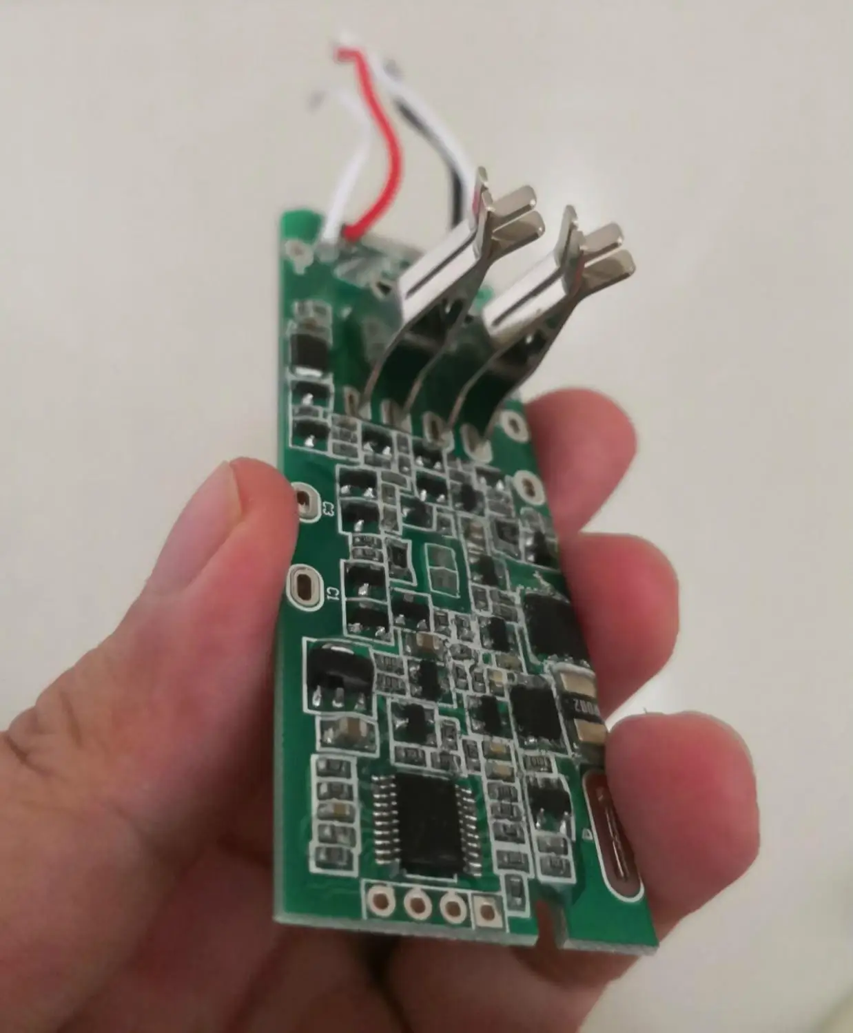 New Protection board PCB Board for Dyson V6 DC58 DC59 DC61 DC62 DC74 SV09 SV07 SV03 965874-02 Sealing charge socket and Switches
New Protection board PCB Board for Dyson V6 DC58 DC59 DC61 DC62 DC74 SV09 SV07 SV03 965874-02 Sealing charge socket and Switches