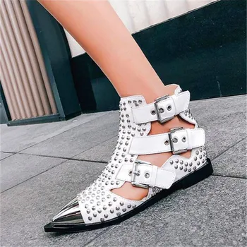 Leather pointed rivets decorated ladies high heels black white metal buckle decorated high heels summer ladies party sandals 
Leather pointed rivets decorated ladies high heels black white metal buckle decorated high heels summer ladies party sandals