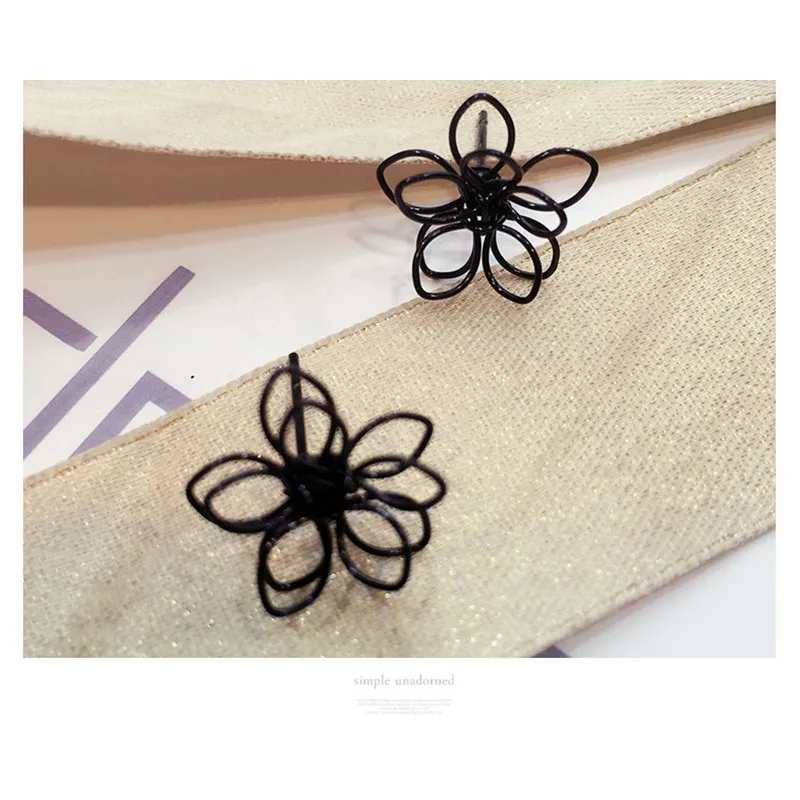 Korean Trinkets Simple Double Layer Open Work Flowers Black Studf Earrings Female Earrings
Korean Trinkets Simple Double Layer Open Work Flowers Black Studf Earrings Female Earrings