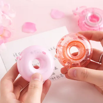 1pcs Small Doughnut Correction Belt Creative Fresh Candy Color Office Correction with Small Beginners Altered with Stationery 
1pcs Small Doughnut Correction Belt Creative Fresh Candy Color Office Correction with Small Beginners Altered with Stationery