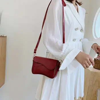 2020 Fashion Women Small Shoulder Bags Solid Color Soft Pu Leather Crossbody Female Irregular Mini Square Flap Bag sac femme
2020 Fashion Women Small Shoulder Bags Solid Color Soft Pu Leather Crossbody Female Irregular Mini Square Flap Bag sac femme