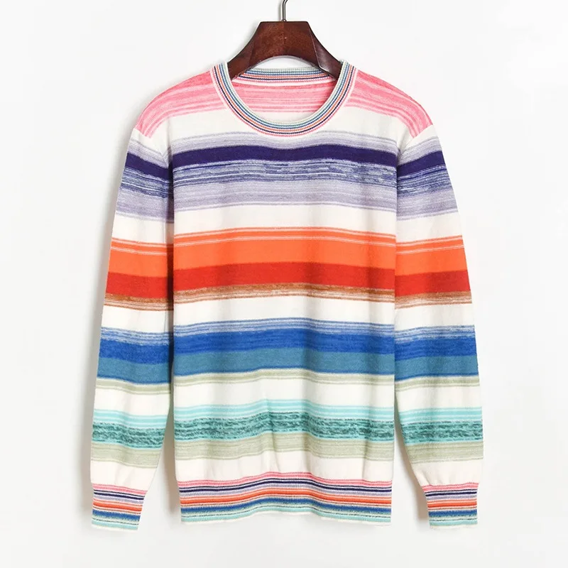 Женский трикотажный свитер в радужную полоску пуловер с круглым вырезом и