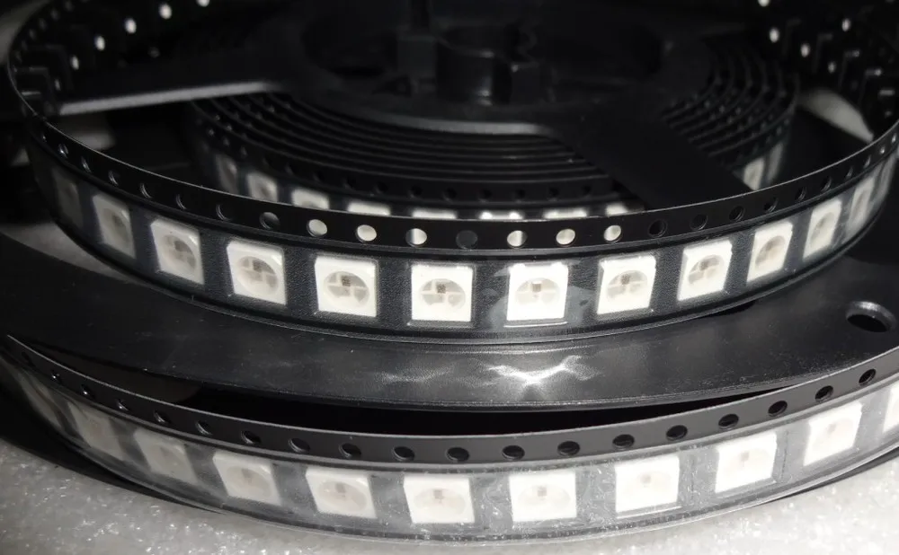 100 светодиодов WS2812B, 4 контакта, 5050 светодиодов SMD RGB со встроенной микросхемой WS2811 
100 светодиодов WS2812B, 4 контакта, 5050 светодиодов SMD RGB со встроенной микросхемой WS2811