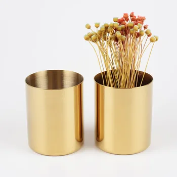 Minimalism Nordic Golden vase ins wind brass pen holder metal gold plants flower pot storage cup decoration stainless steel 
Minimalism Nordic Golden vase ins wind brass pen holder metal gold plants flower pot storage cup decoration stainless steel