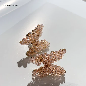 HUANZHI 2020 New Korea S925 Transparent Crystal Stereoscopic Butterfly Stud Earrings for Woman Girls Party Jewelry Gifts 
HUANZHI 2020 New Korea S925 Transparent Crystal Stereoscopic Butterfly Stud Earrings for Woman Girls Party Jewelry Gifts