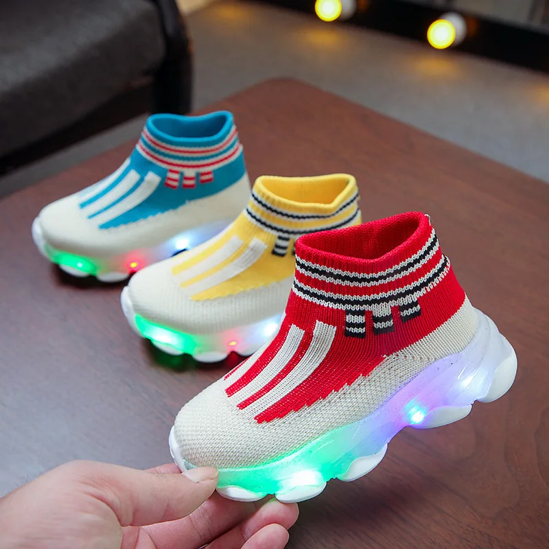 New Shoe Fly Fabric Ventilation Children Luminous Sneakers Tide Kids Girls Shoes For Girl 
New Shoe Fly Fabric Ventilation Children Luminous Sneakers Tide Kids Girls Shoes For Girl