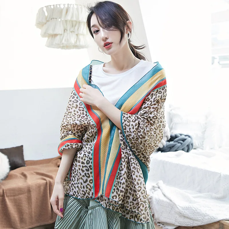 2020 New Spring And Summer Polyester Wild Print Leopard Scarf Women Shawl Lady Pashmina Casual High Quality Scarfs
2020 New Spring And Summer Polyester Wild Print Leopard Scarf Women Shawl Lady Pashmina Casual High Quality Scarfs