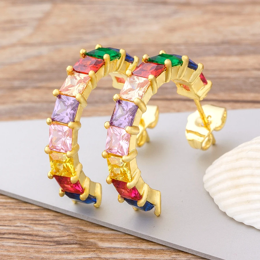 New Arrival Hot Sale Charm Stud Earrings Women Colorful Rainbow Design Micro Pave CZ Round Earring Fine Party Jewelry
New Arrival Hot Sale Charm Stud Earrings Women Colorful Rainbow Design Micro Pave CZ Round Earring Fine Party Jewelry