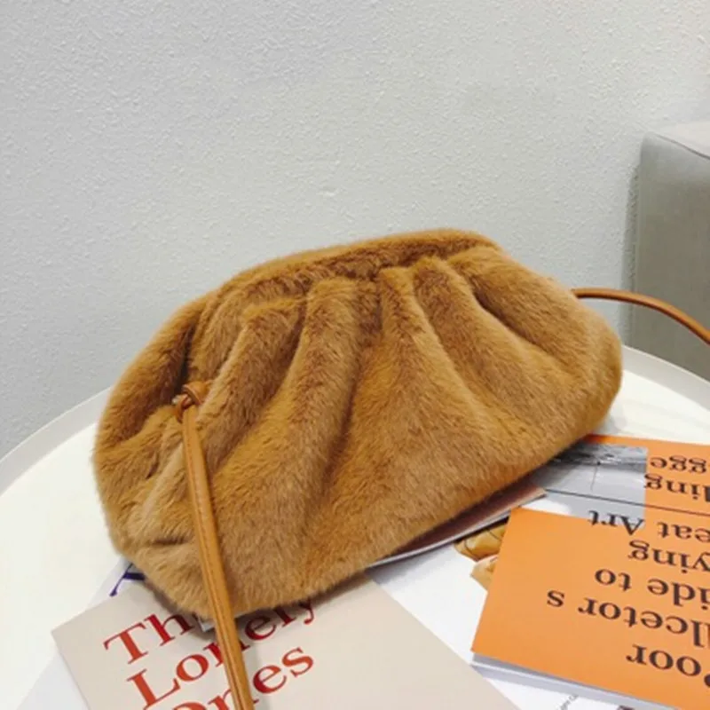 Women fur Simple Dumplings Messenger Bag Designer Retro New Fashion Cloud Female Crossbody Shoulder Bag Tide Handbag Clutch Bag
Women fur Simple Dumplings Messenger Bag Designer Retro New Fashion Cloud Female Crossbody Shoulder Bag Tide Handbag Clutch Bag