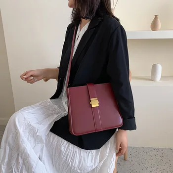 OL Women's Bag 2019 Autumn New Minimalist Bucket Bag One-shoulder Slanted Small Bag Bag
OL Women's Bag 2019 Autumn New Minimalist Bucket Bag One-shoulder Slanted Small Bag Bag