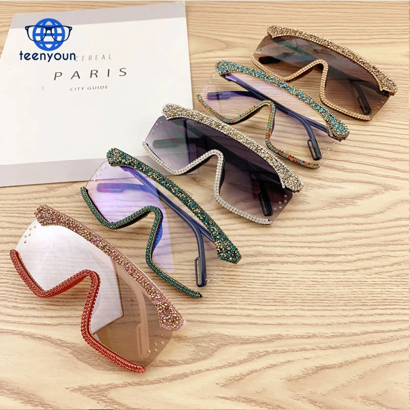 TEENYOUN Luxury Rhinestone Square Women sunglasses brand design Sun glasses Oversized Eyeglasses Shades for Female oculos
TEENYOUN Luxury Rhinestone Square Women sunglasses brand design Sun glasses Oversized Eyeglasses Shades for Female oculos