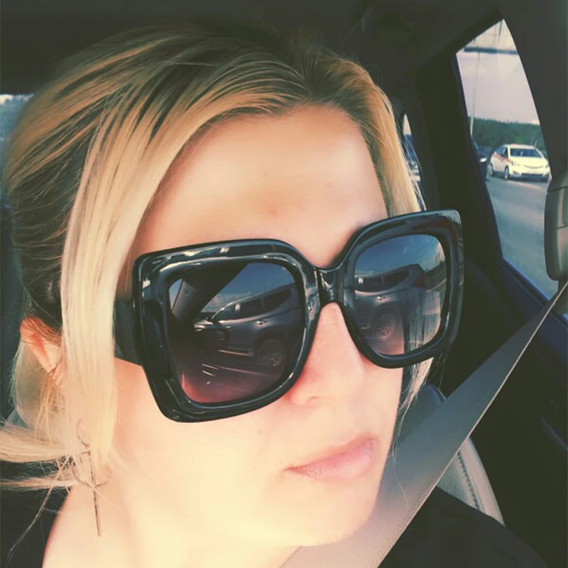 2021 Luxury Big Square Sunglasses Women Brand Designer Retro Clear Sun Glasses For Female Oversized Black Shades Oculos UV400
2021 Luxury Big Square Sunglasses Women Brand Designer Retro Clear Sun Glasses For Female Oversized Black Shades Oculos UV400