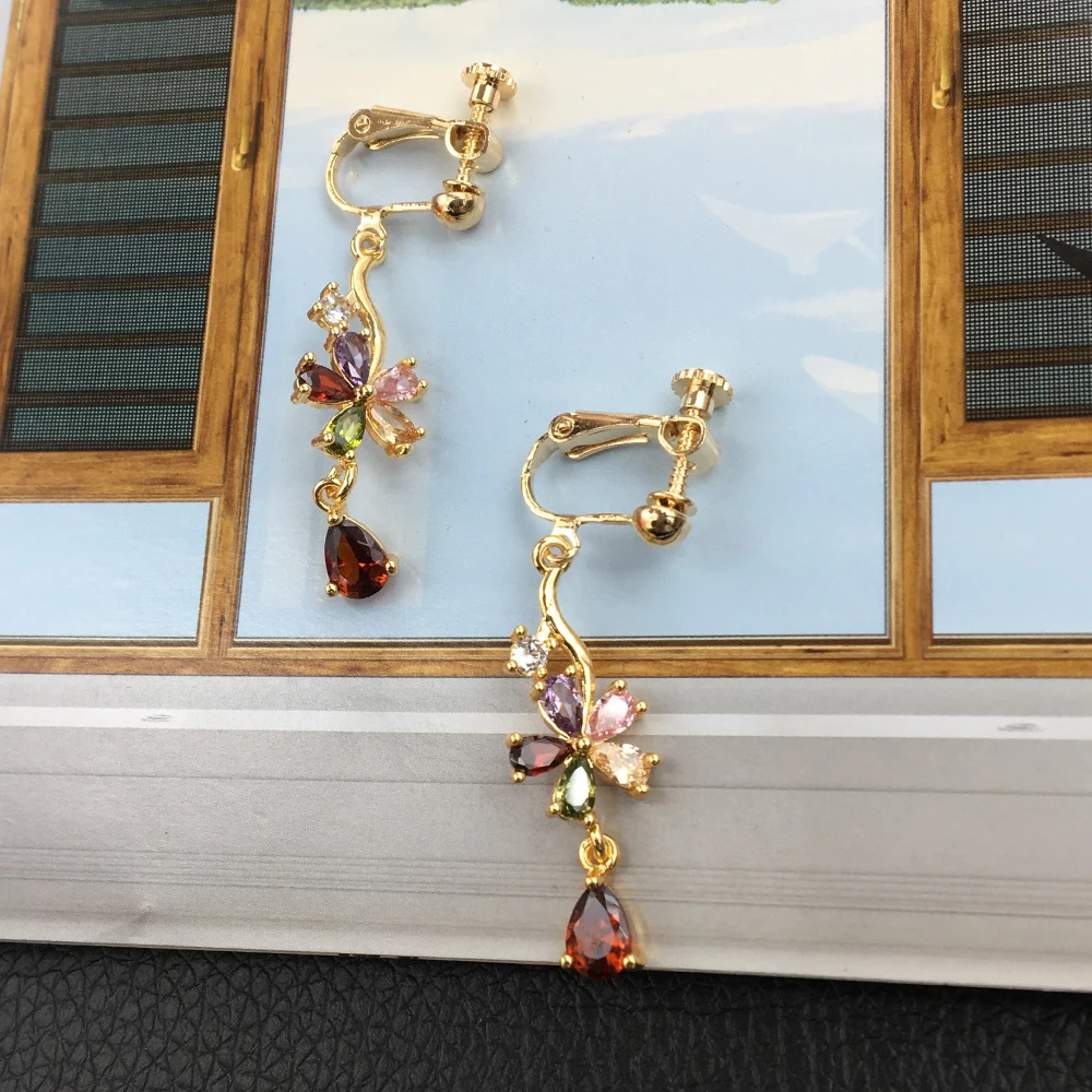CZ Buckle Earring Cubic Zirconia Gold Drop Clip On Earrings for Women Non-Pierced Ears Exquisite Gift Choice Hypoallergenic
CZ Buckle Earring Cubic Zirconia Gold Drop Clip On Earrings for Women Non-Pierced Ears Exquisite Gift Choice Hypoallergenic