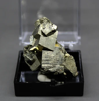 100% Natural shiny cubic pyrite mineral specimen stones and crystals healing crystals quartz gemstones Free box
100% Natural shiny cubic pyrite mineral specimen stones and crystals healing crystals quartz gemstones Free box