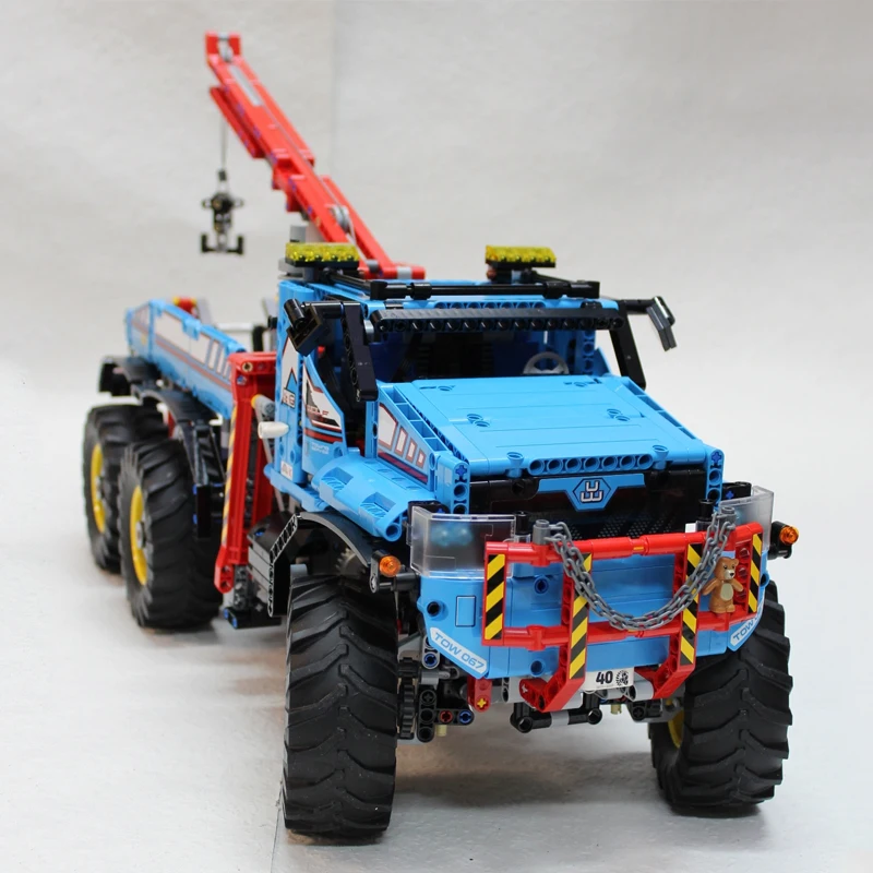 20056 LepinBlocks 6x6 All Terrain Tow Truck Compatible lepining Technic 42070 Building Bricks Educational Toys Birthdays Gifts 
20056 LepinBlocks 6x6 All Terrain Tow Truck Compatible lepining Technic 42070 Building Bricks Educational Toys Birthdays Gifts