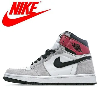 Original NIke Air Jordan 1 Light Smoke Grey Men's and Women's basketball comfortable shoes size 36-45 555088-126
Original NIke Air Jordan 1 Light Smoke Grey Men's and Women's basketball comfortable shoes size 36-45 555088-126