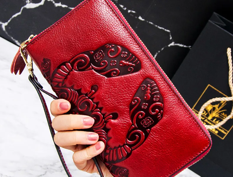 Women's Cow Print Long Wallet Luxury Waxed Leather Wallet Clutch Essential Oil Unique Embossed Brand Style Lady Portfel Purple
Women's Cow Print Long Wallet Luxury Waxed Leather Wallet Clutch Essential Oil Unique Embossed Brand Style Lady Portfel Purple