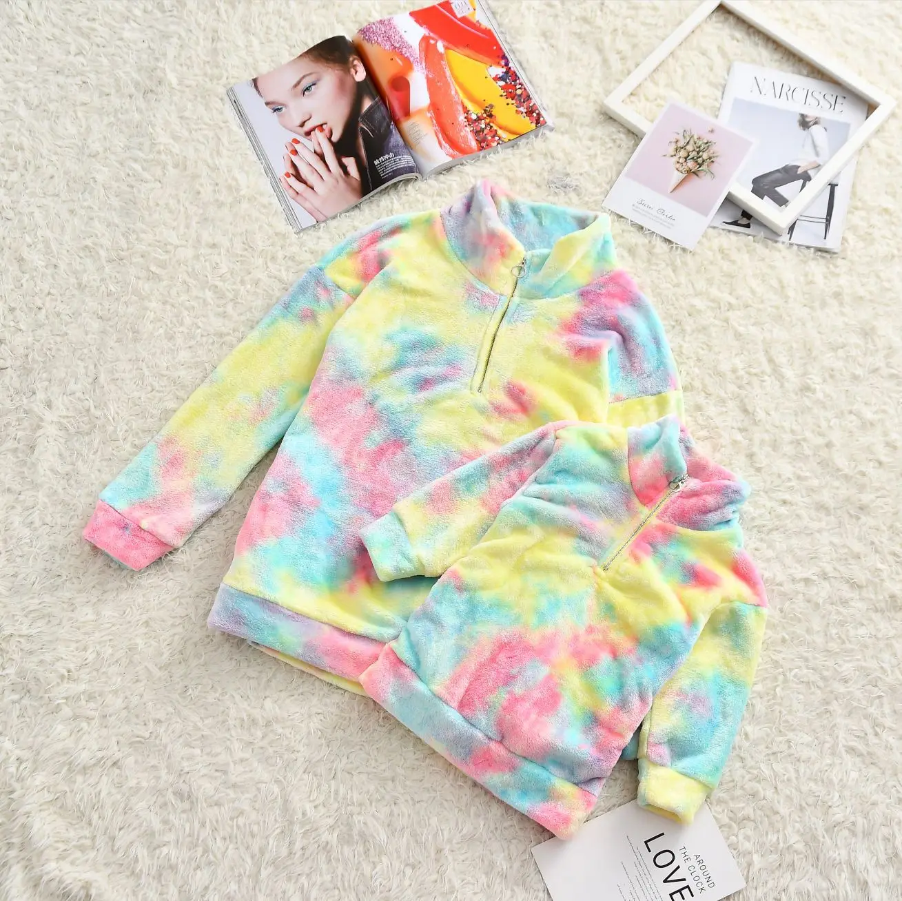 Autumn Winter Mom and Daughter Sweatshirt Stand Collar Zipper Colorful Fleece Hoodies Mother Daughter Family Matching Outfits
Autumn Winter Mom and Daughter Sweatshirt Stand Collar Zipper Colorful Fleece Hoodies Mother Daughter Family Matching Outfits