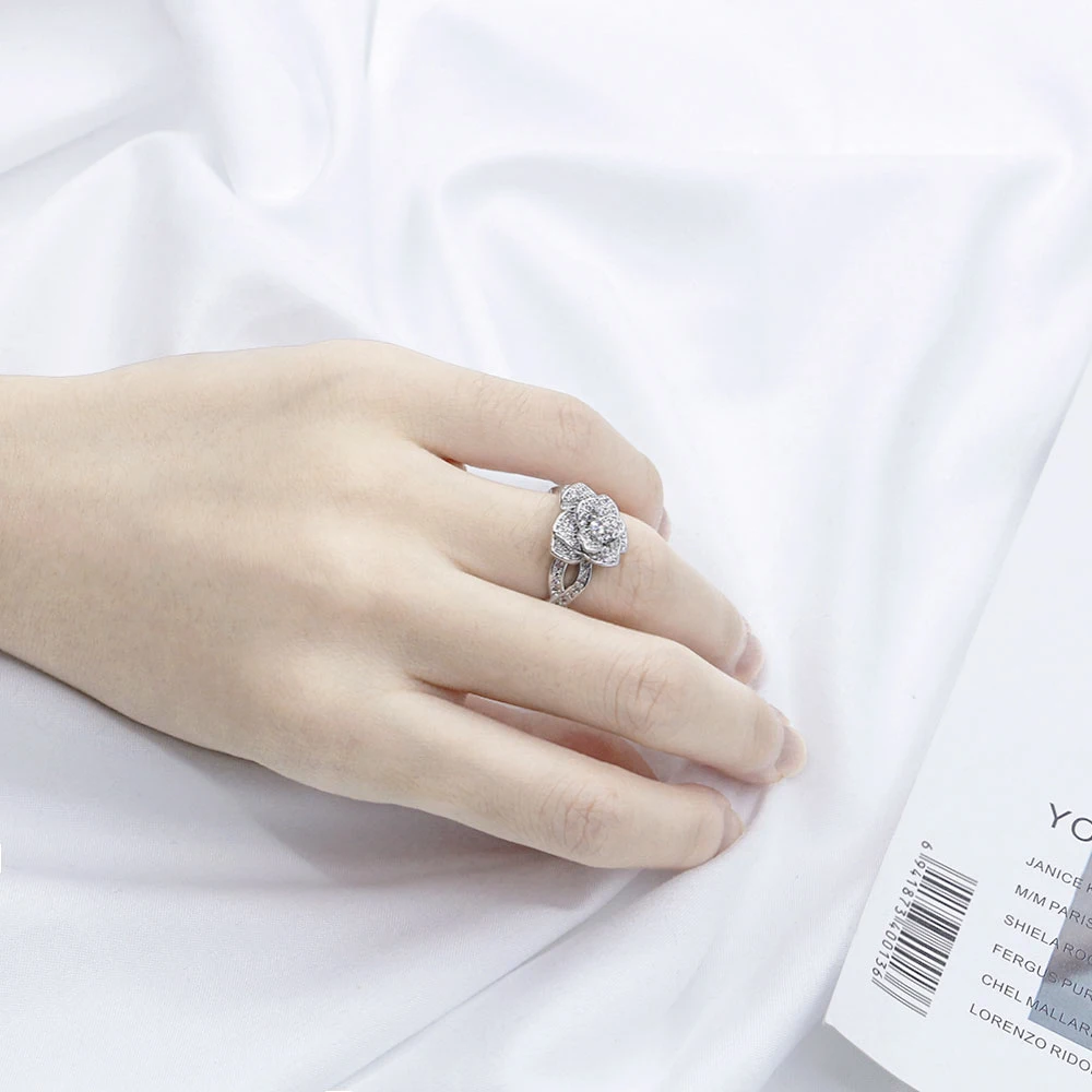 Crystal Rose Wave Shape Women's Ring Korean Fashion Jewelry High Quality Valentine's Day or Birthday Gift Female Flower Jewelry
Crystal Rose Wave Shape Women's Ring Korean Fashion Jewelry High Quality Valentine's Day or Birthday Gift Female Flower Jewelry