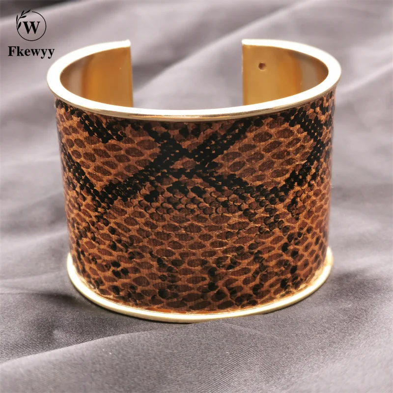 Fkewyy New Lmitation Snakeskin Bracelet Punk Charm Accessories Woman Gothic Bracelets For Women Gifts Fashion Cuff Bangles
Fkewyy New Lmitation Snakeskin Bracelet Punk Charm Accessories Woman Gothic Bracelets For Women Gifts Fashion Cuff Bangles