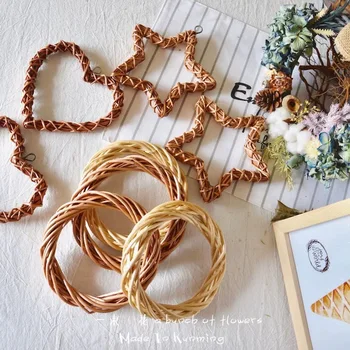 4pcs Nature Rattan Wreath,Nature Dry Flower Plant,DIY Display Floral Decor For Wedding Favor Home Shop Window Party BirthdayGift 
4pcs Nature Rattan Wreath,Nature Dry Flower Plant,DIY Display Floral Decor For Wedding Favor Home Shop Window Party BirthdayGift