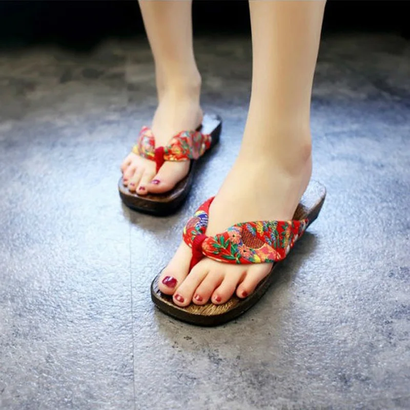 Women's Flip Flops Wooden Slippers Japanese Traditional Kimono Clogs Shoes Women's Flat Heel Clogs Flip-foot Clogs
Women's Flip Flops Wooden Slippers Japanese Traditional Kimono Clogs Shoes Women's Flat Heel Clogs Flip-foot Clogs