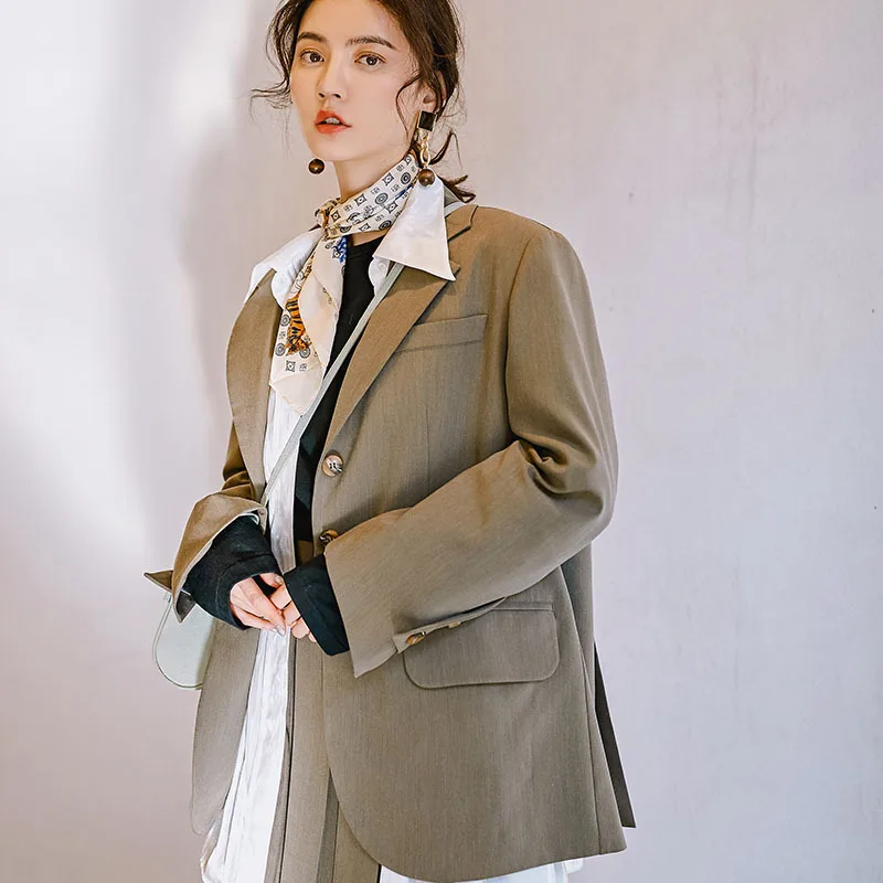 A8015 Autumn New Style Europe And America Popular Brand Designer Brand Wide Version Commuting Suit Jacket Tops
A8015 Autumn New Style Europe And America Popular Brand Designer Brand Wide Version Commuting Suit Jacket Tops