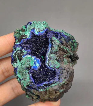 164g Natural beautiful Shiny azurite and malachite symbiotic mineral specimen crystal Stones and crystals Healing crystal
164g Natural beautiful Shiny azurite and malachite symbiotic mineral specimen crystal Stones and crystals Healing crystal