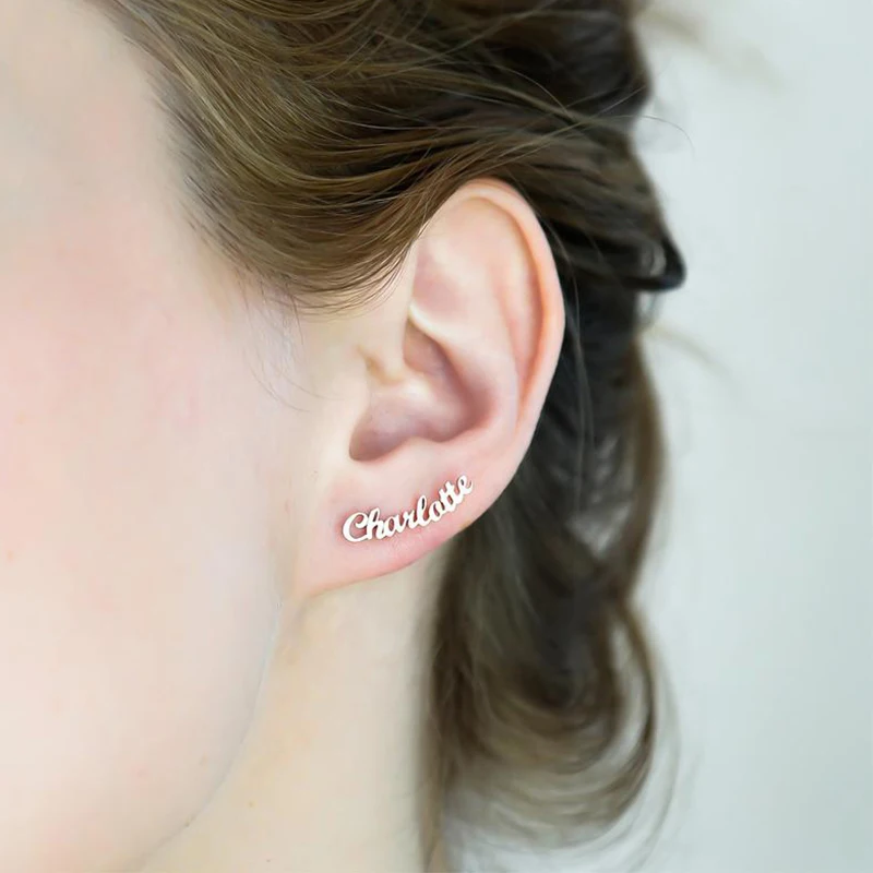 HIYONG 1 Pair Personalized Custom Name Earrings For Women Customize Initial Cursive Nameplate Stud Earring Gift For Friends
HIYONG 1 Pair Personalized Custom Name Earrings For Women Customize Initial Cursive Nameplate Stud Earring Gift For Friends