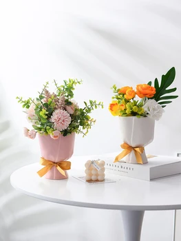 Nordic Ceramic Hand Holding Flower Pot Wedding Vase Simulation Fake Flower Living Room Decoration Gift
Nordic Ceramic Hand Holding Flower Pot Wedding Vase Simulation Fake Flower Living Room Decoration Gift