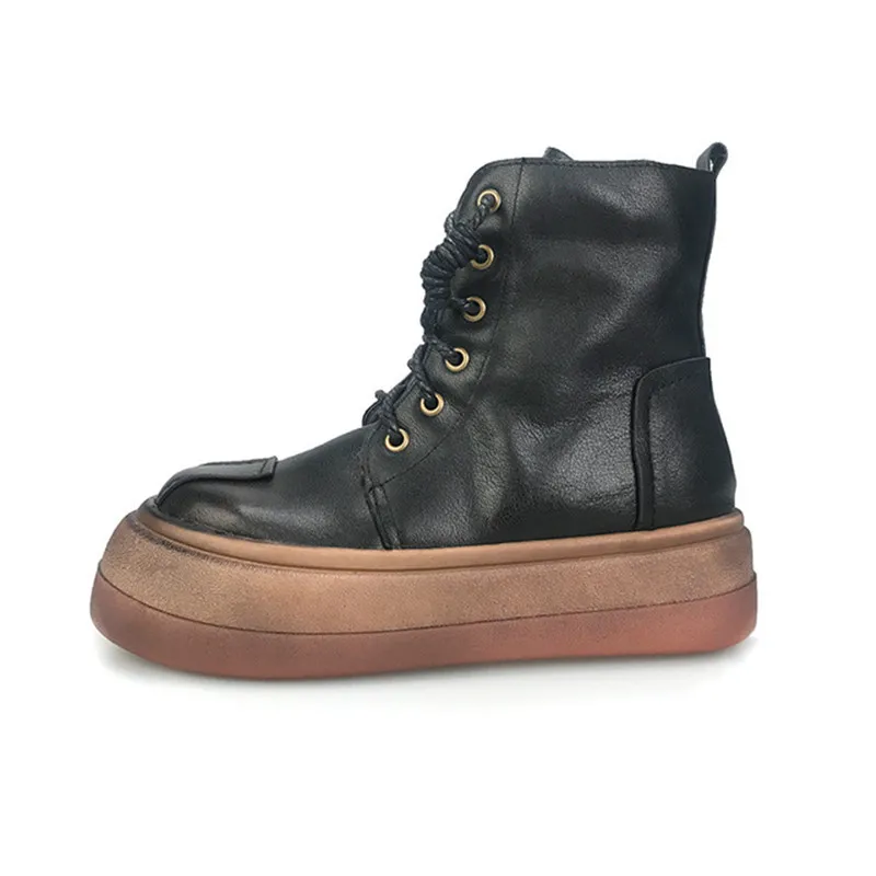 Women in British style leather with Martin Martin boots girls high boots and wool warm ladies leather boots
Women in British style leather with Martin Martin boots girls high boots and wool warm ladies leather boots