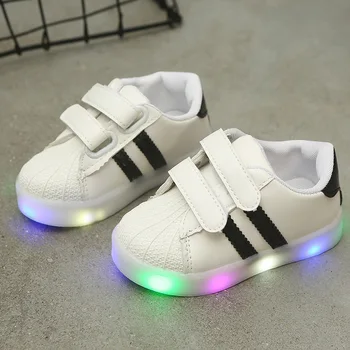New Spring Toddler Boy Girl child luminous Shoes Casual GlowingFashion Sneakers led Little Kids Sports Children Designer Shoes
New Spring Toddler Boy Girl child luminous Shoes Casual GlowingFashion Sneakers led Little Kids Sports Children Designer Shoes